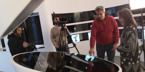 Cameraman working on the film in an interview in Galactica (Teruel)
